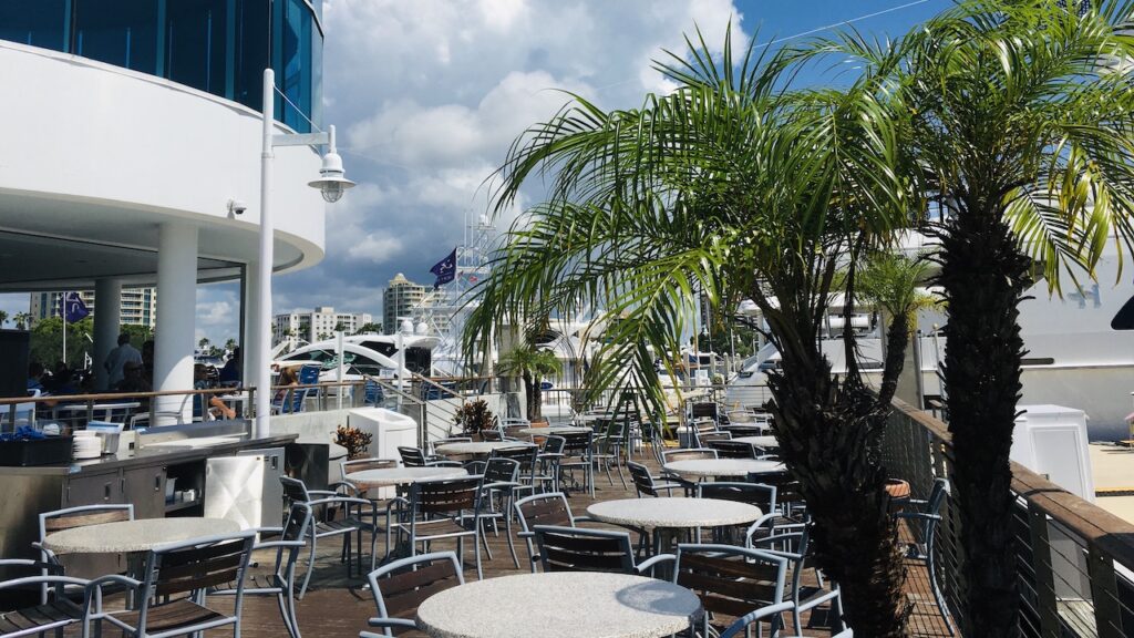 Blue Sunshine Patio Bar & Grill Kierunek Floryda